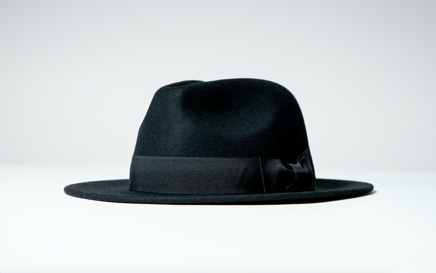 Fedora with Size Adjuster